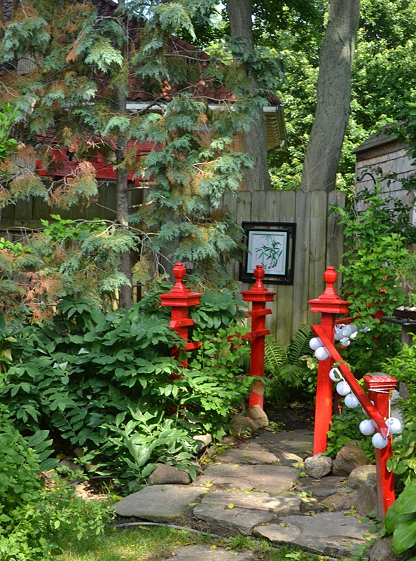 red railings leading to tea house in Lancaster NY